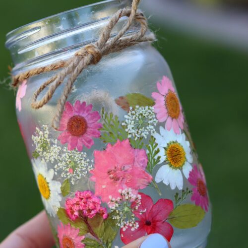 pressed-flowers-mason-jar-scaled